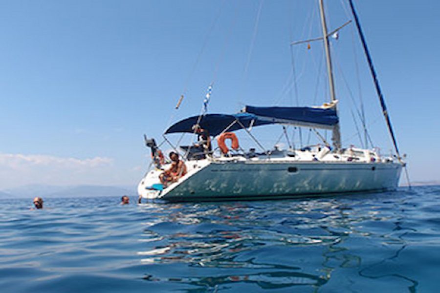 Velero a motor en Tenerife – Costa del sur (salida del sur)